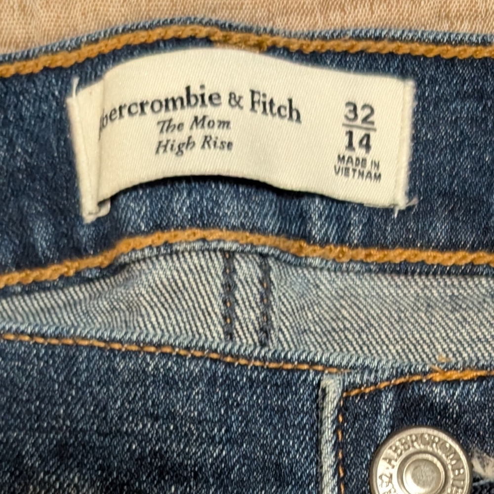 Abercrombie mom high rise jean
